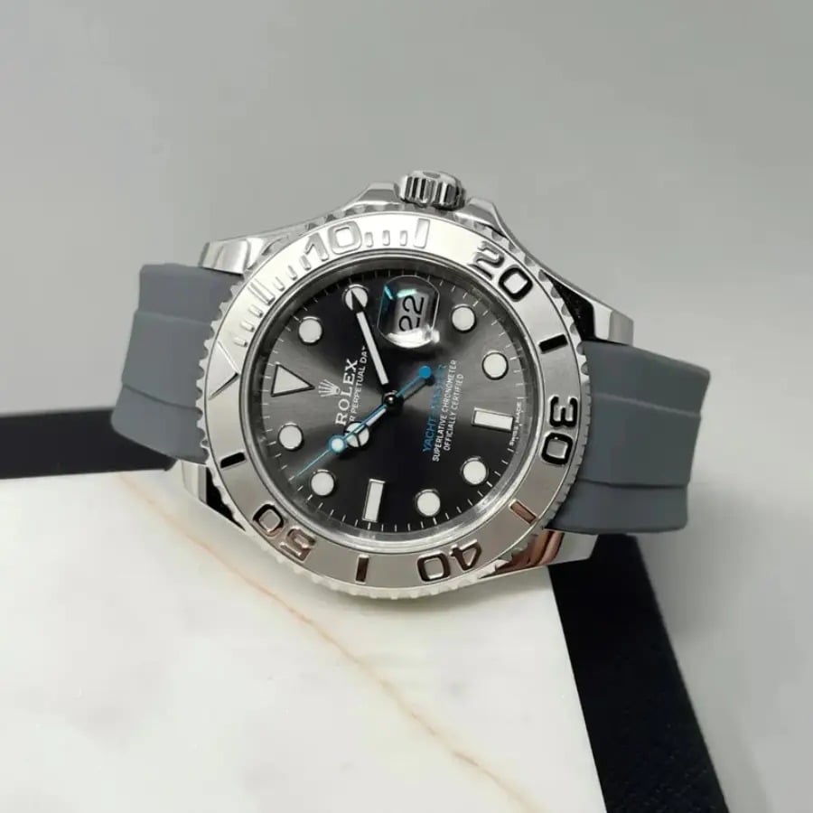 Watch gallery thumbnail 2