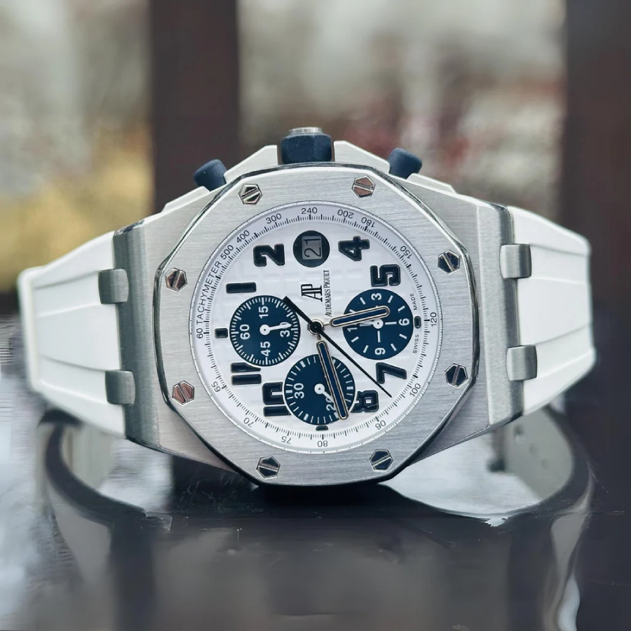 Watch gallery thumbnail 2