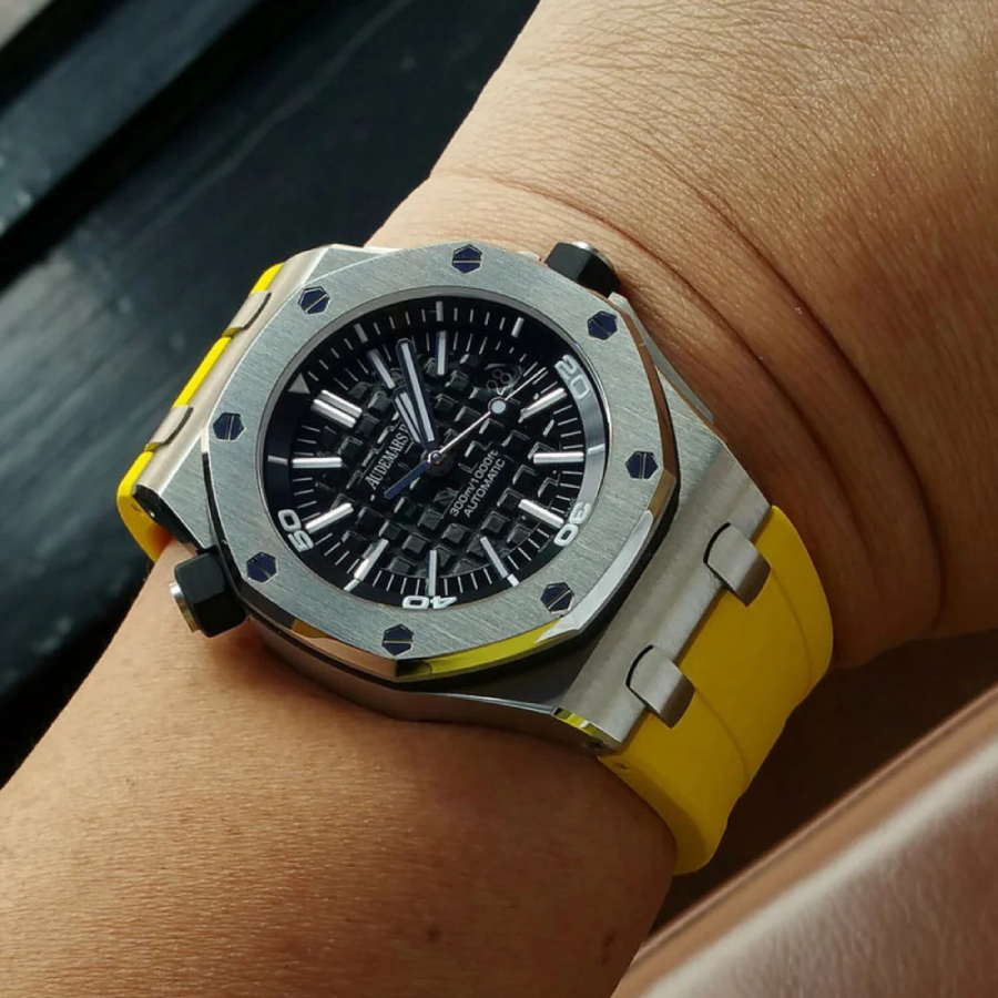 Watch gallery thumbnail 2