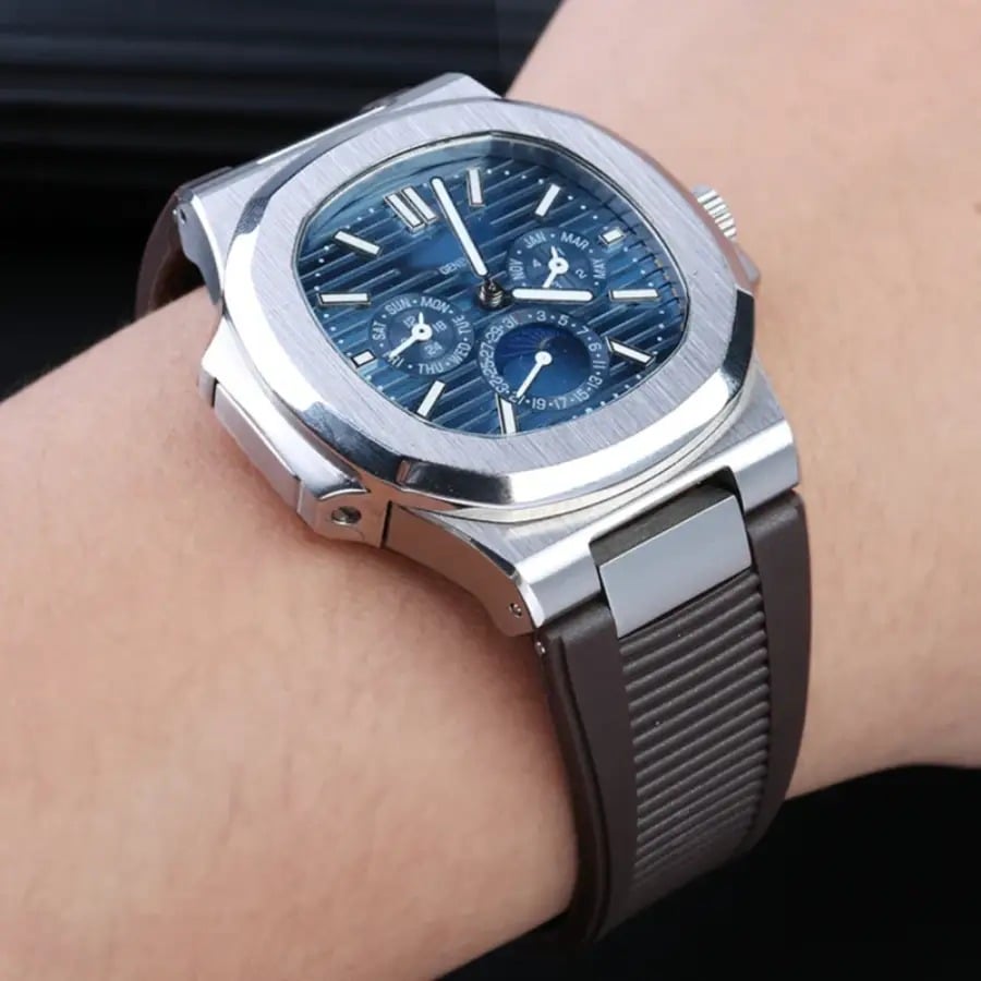 Watch gallery thumbnail 2