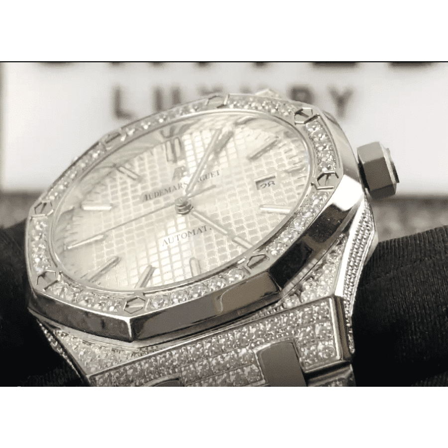 Watch gallery thumbnail 2