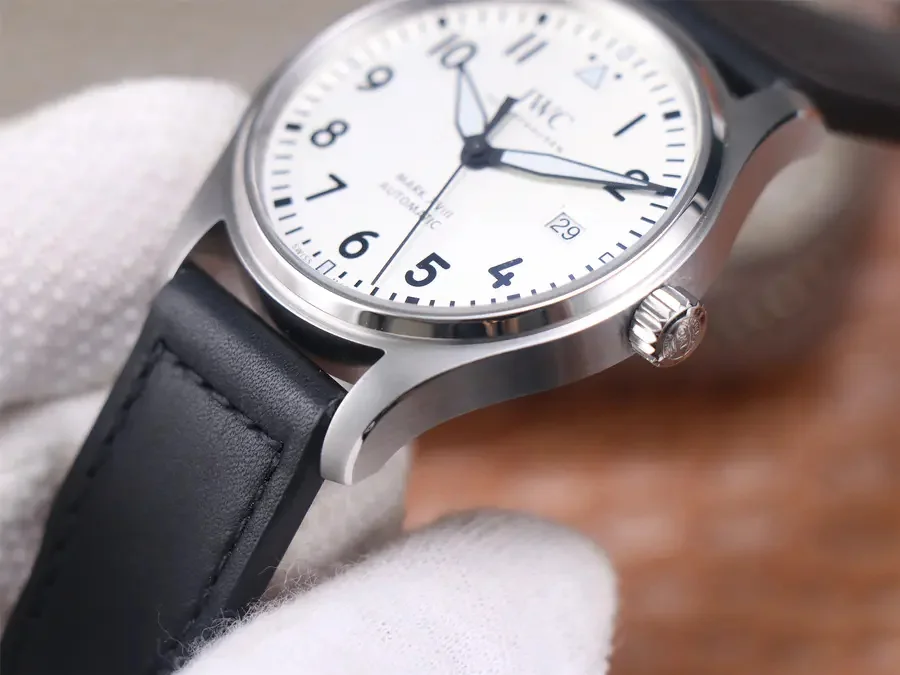 Watch gallery thumbnail 4
