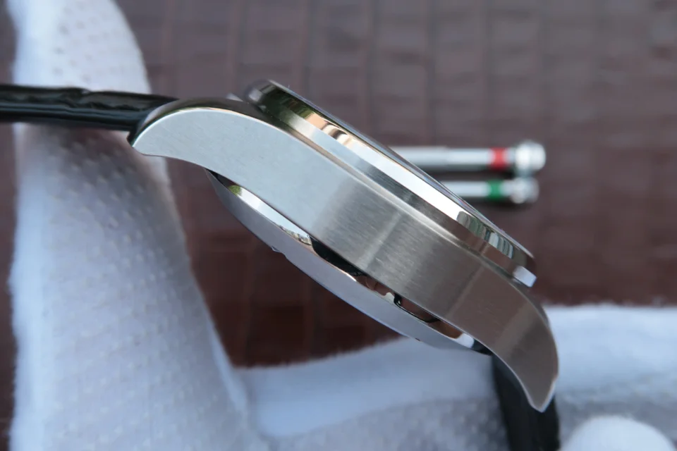 Watch gallery thumbnail 5