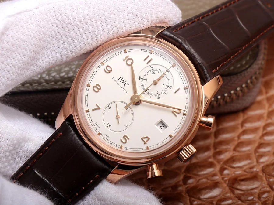 Watch gallery thumbnail 4