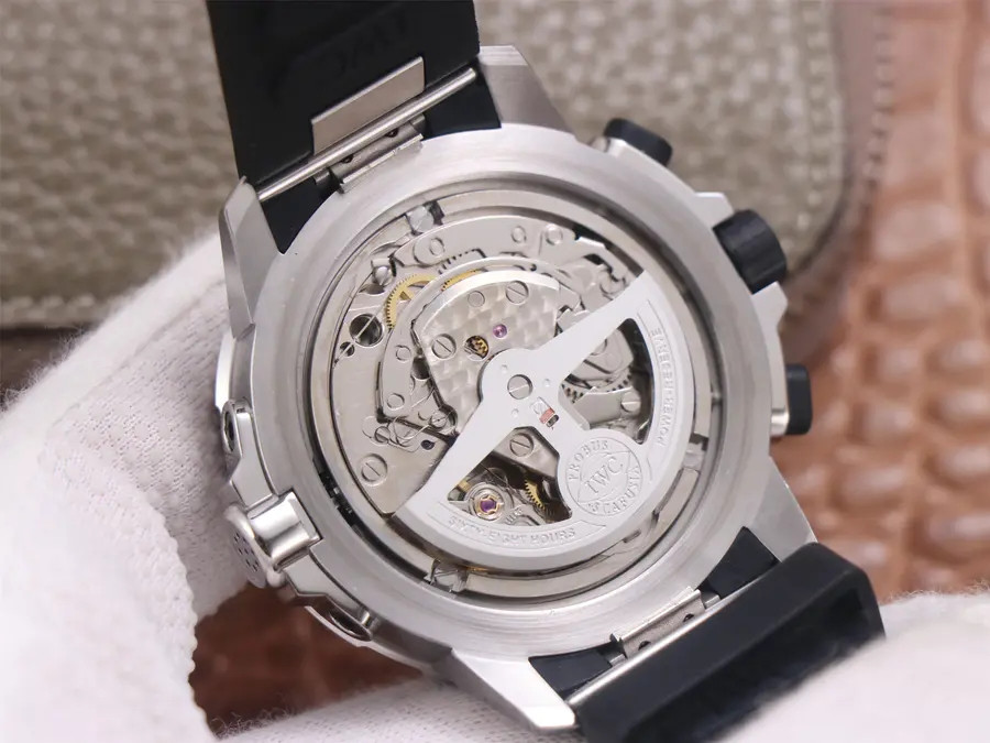 Watch gallery thumbnail 9