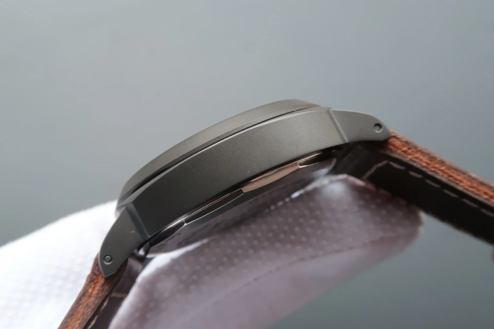 Watch gallery thumbnail 3