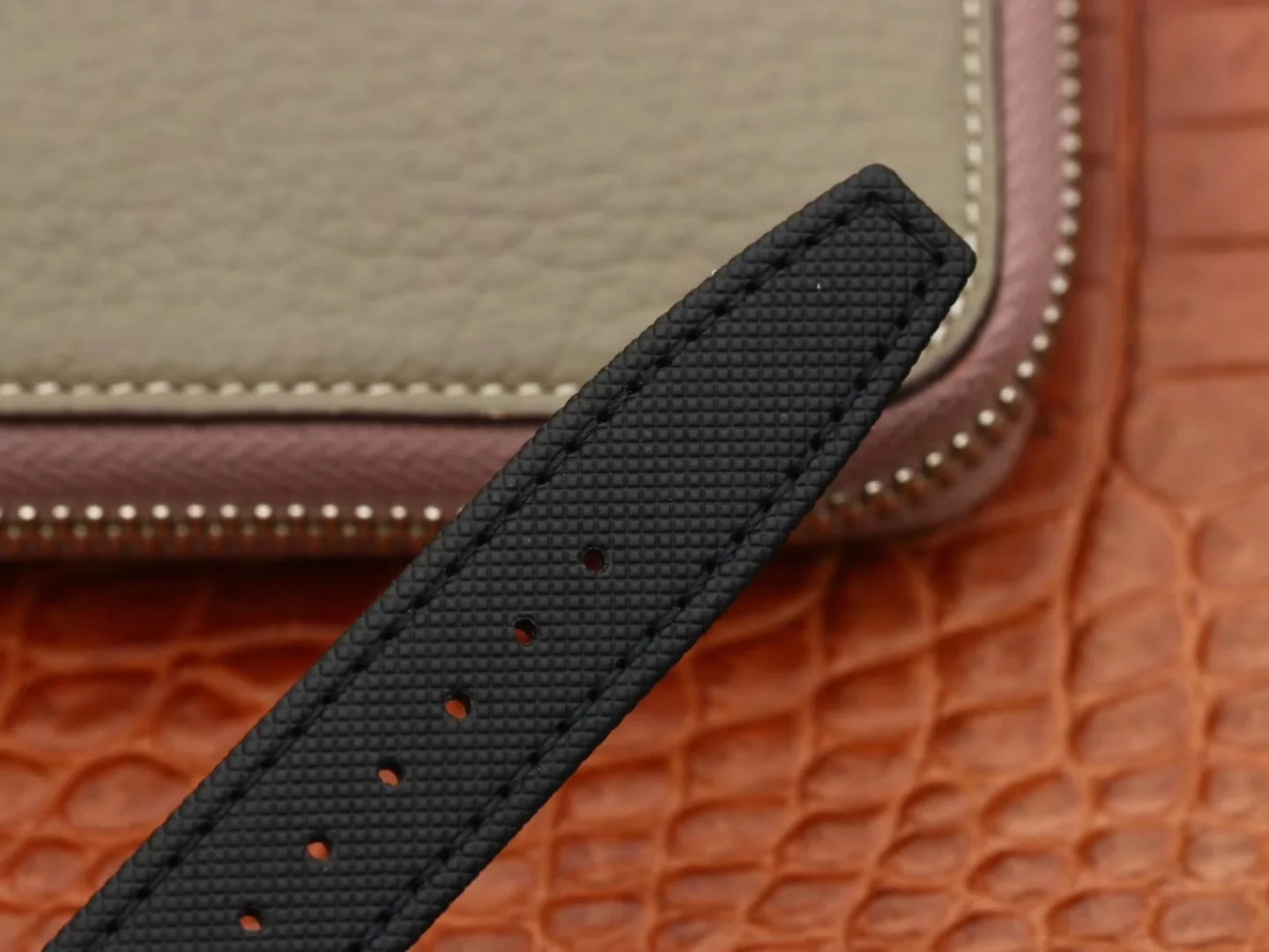 Watch gallery thumbnail 7