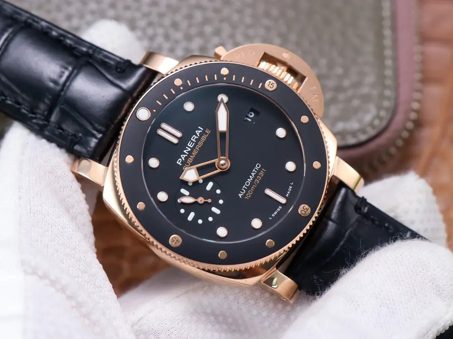 Watch gallery thumbnail 2