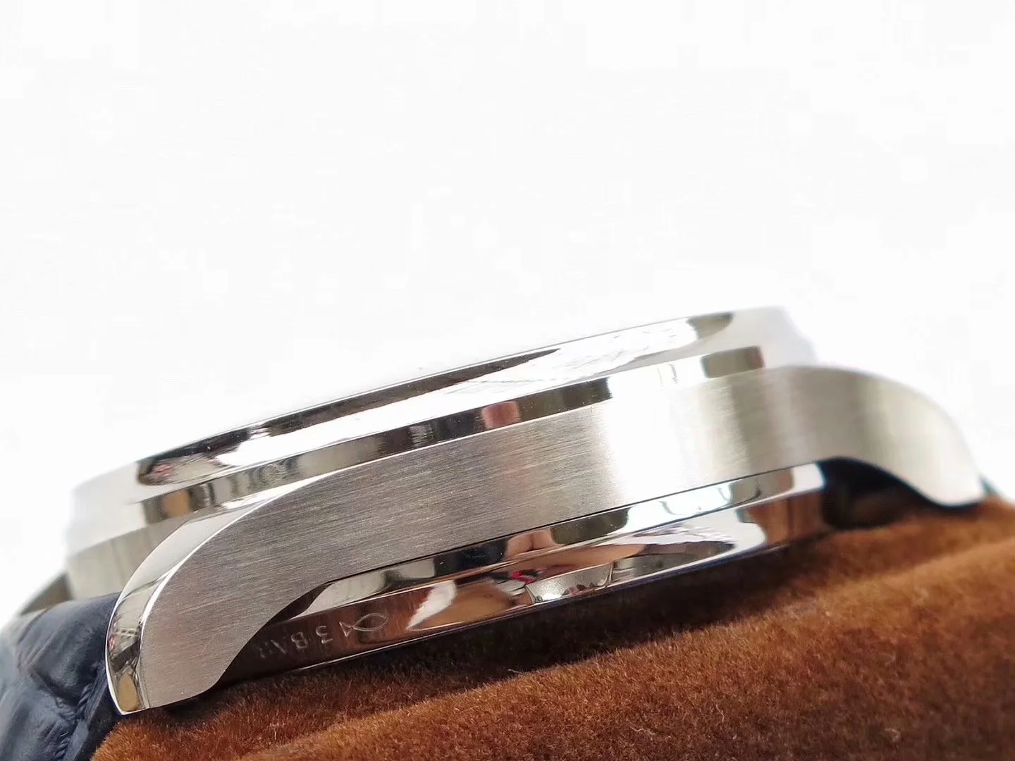 Watch gallery thumbnail 5