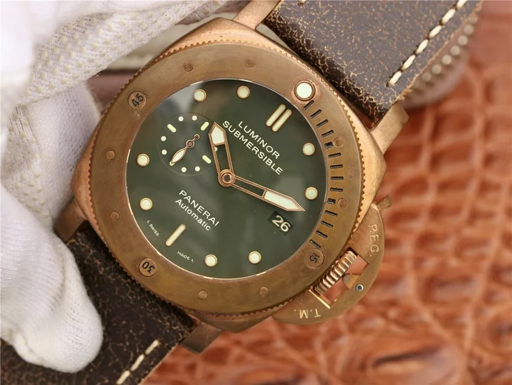 Watch gallery thumbnail 3