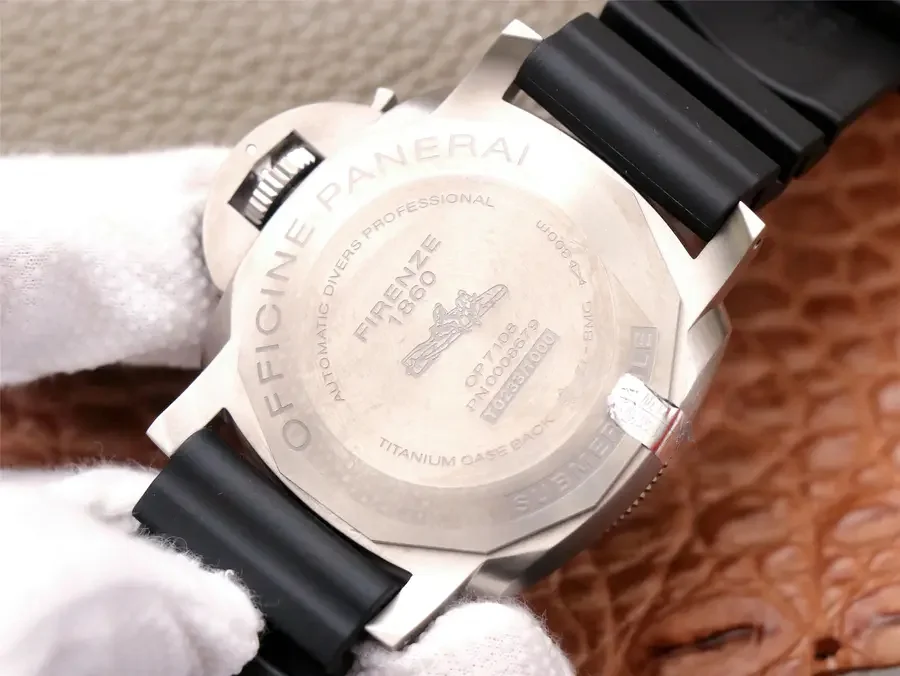 Watch gallery thumbnail 4
