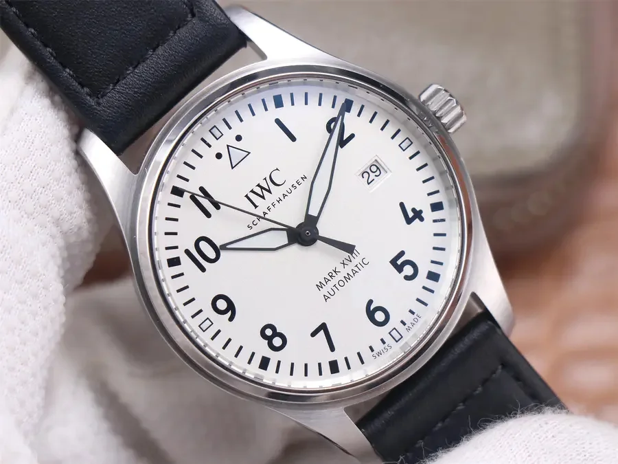 Watch gallery thumbnail 3