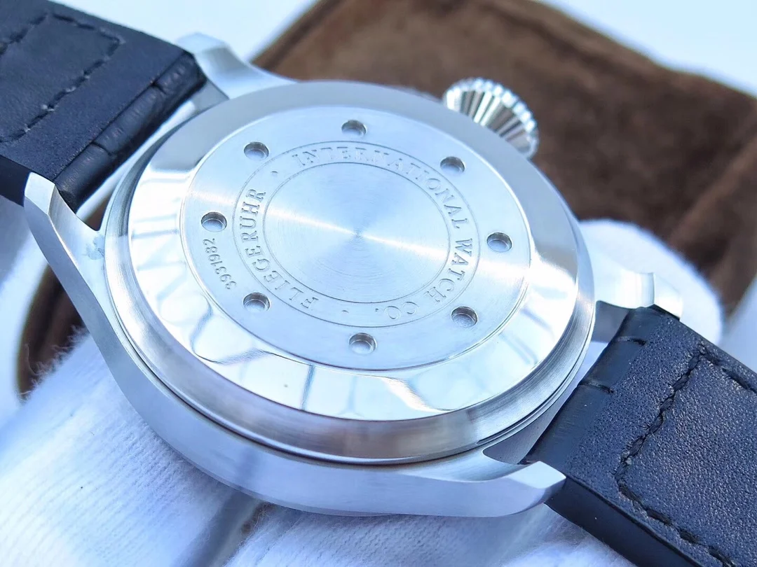 Watch gallery thumbnail 4