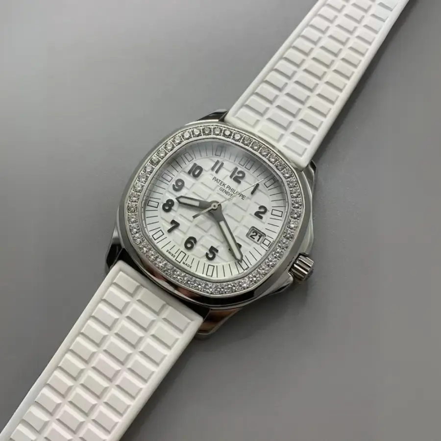 Watch gallery thumbnail 2