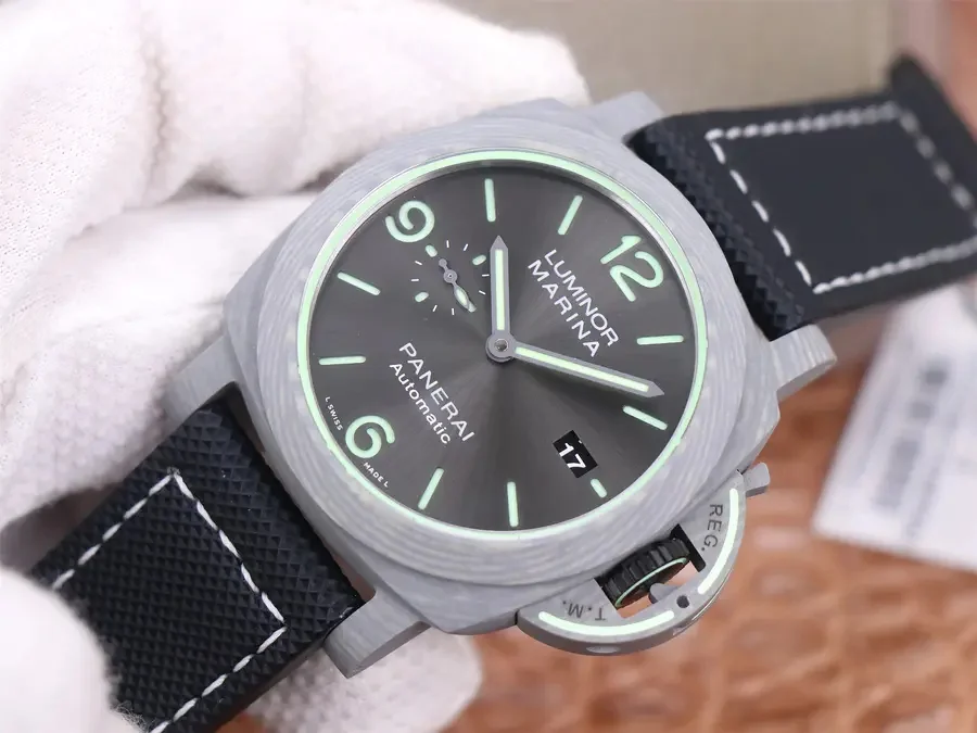 Watch gallery thumbnail 3