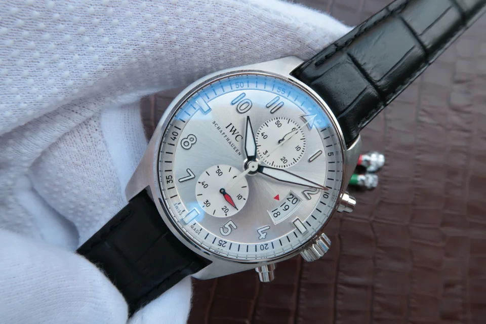 Watch gallery thumbnail 2
