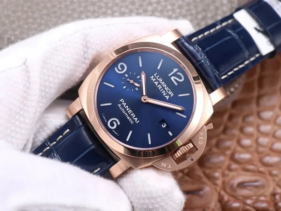 Watch gallery thumbnail 3