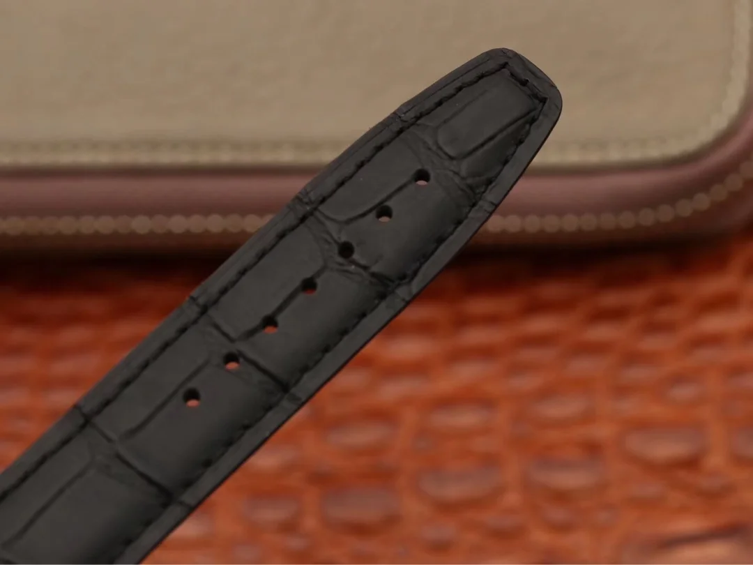 Watch gallery thumbnail 4