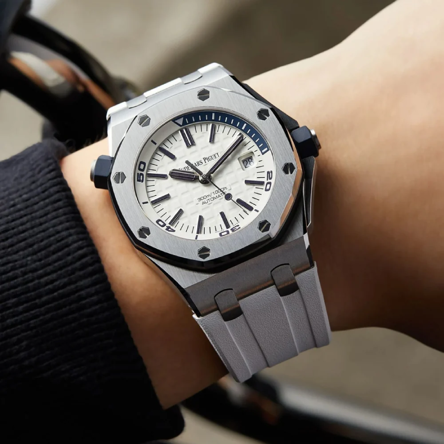 Watch gallery thumbnail 2