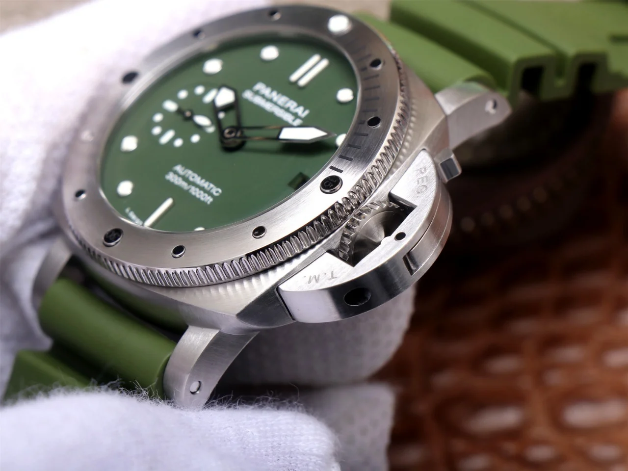 Watch gallery thumbnail 6