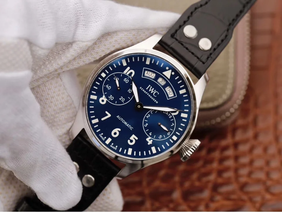 Watch gallery thumbnail 2