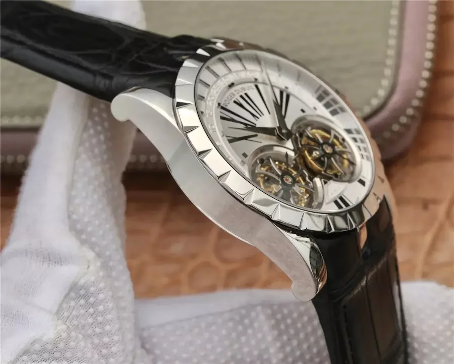 Watch gallery thumbnail 4