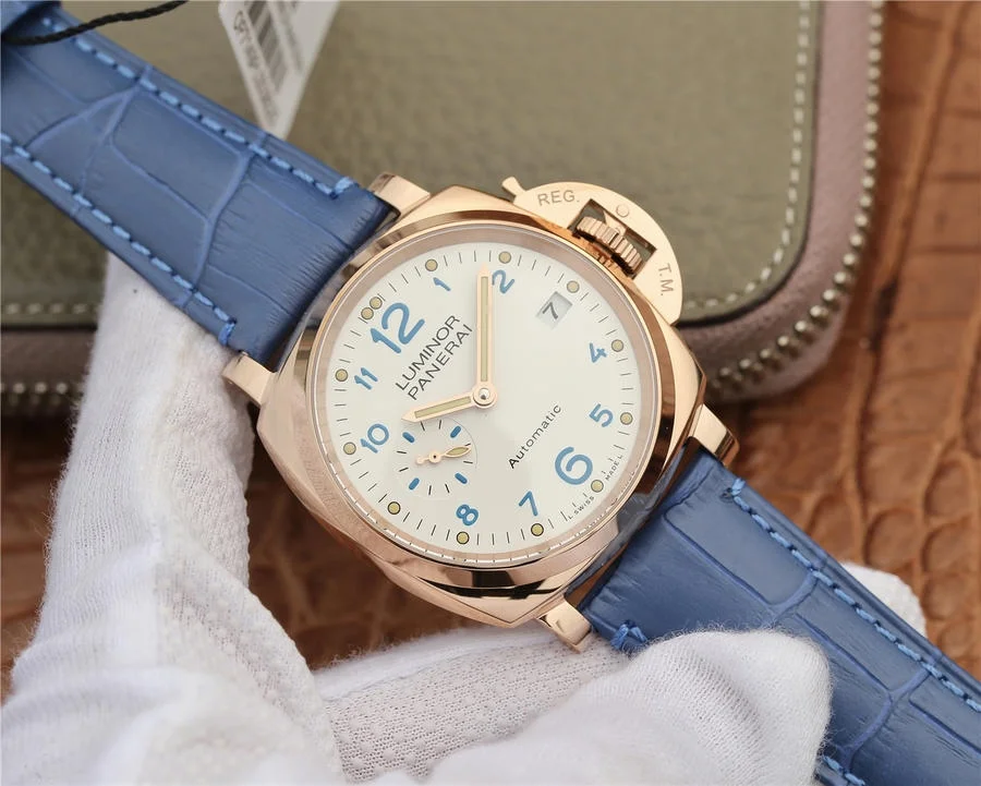 Watch gallery thumbnail 3