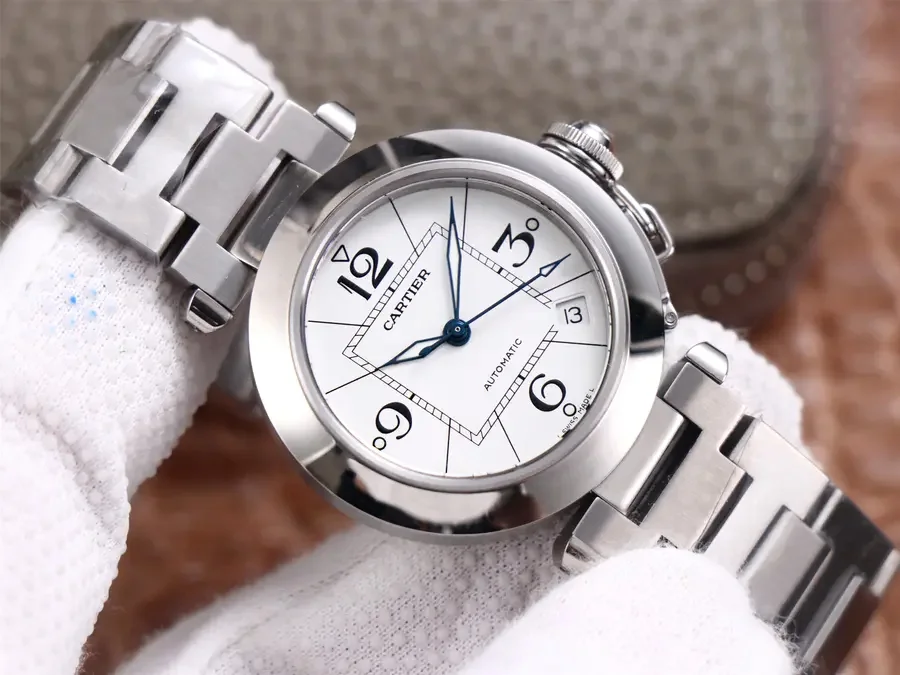 Watch gallery thumbnail 2