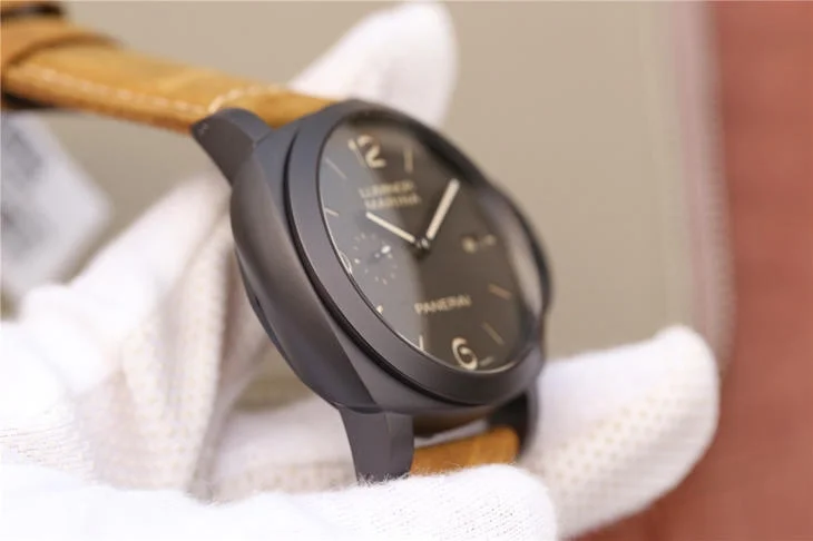 Watch gallery thumbnail 3