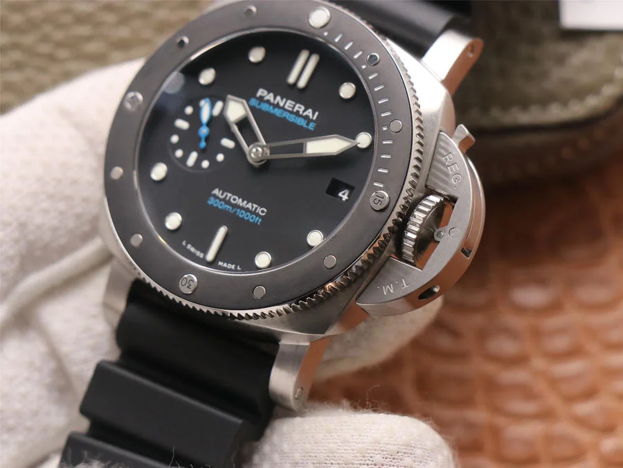 Watch gallery thumbnail 3