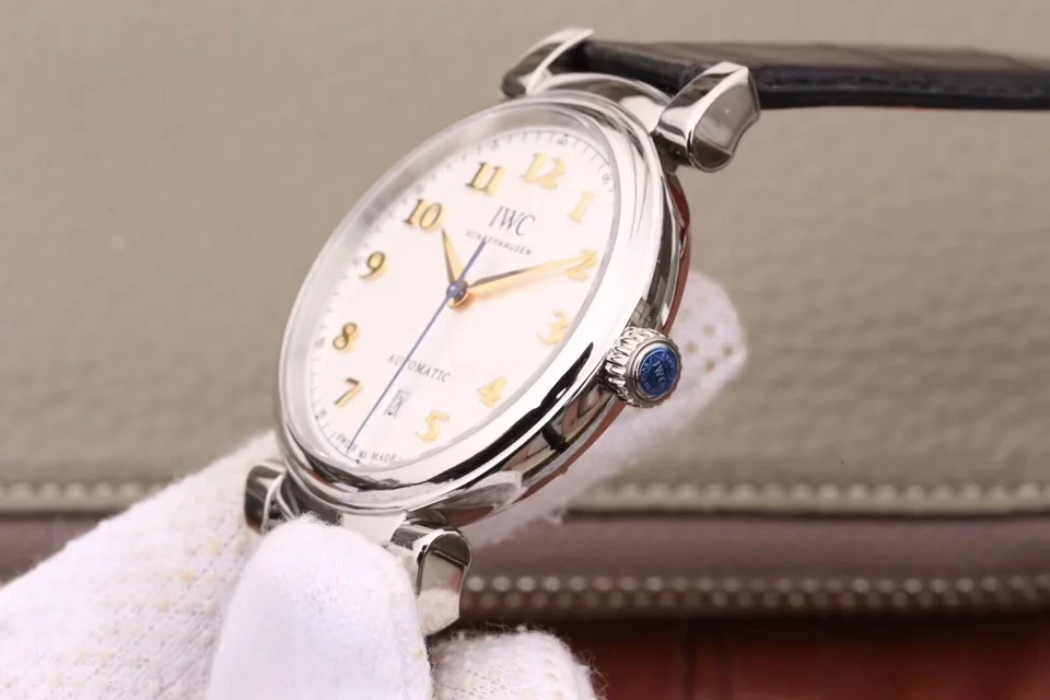 Watch gallery thumbnail 3