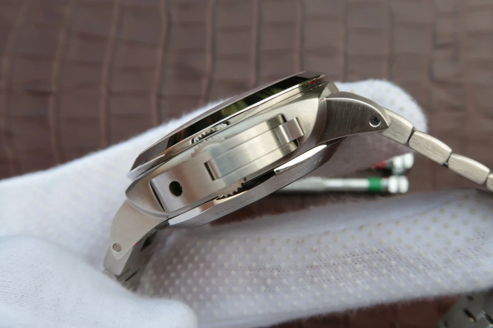 Watch gallery thumbnail 3