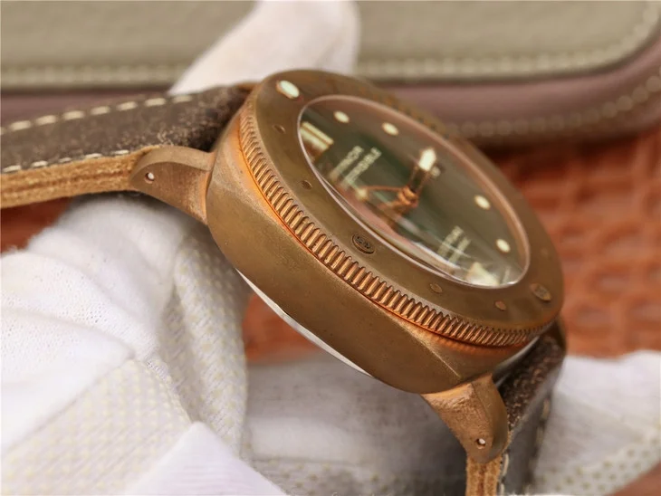 Watch gallery thumbnail 5