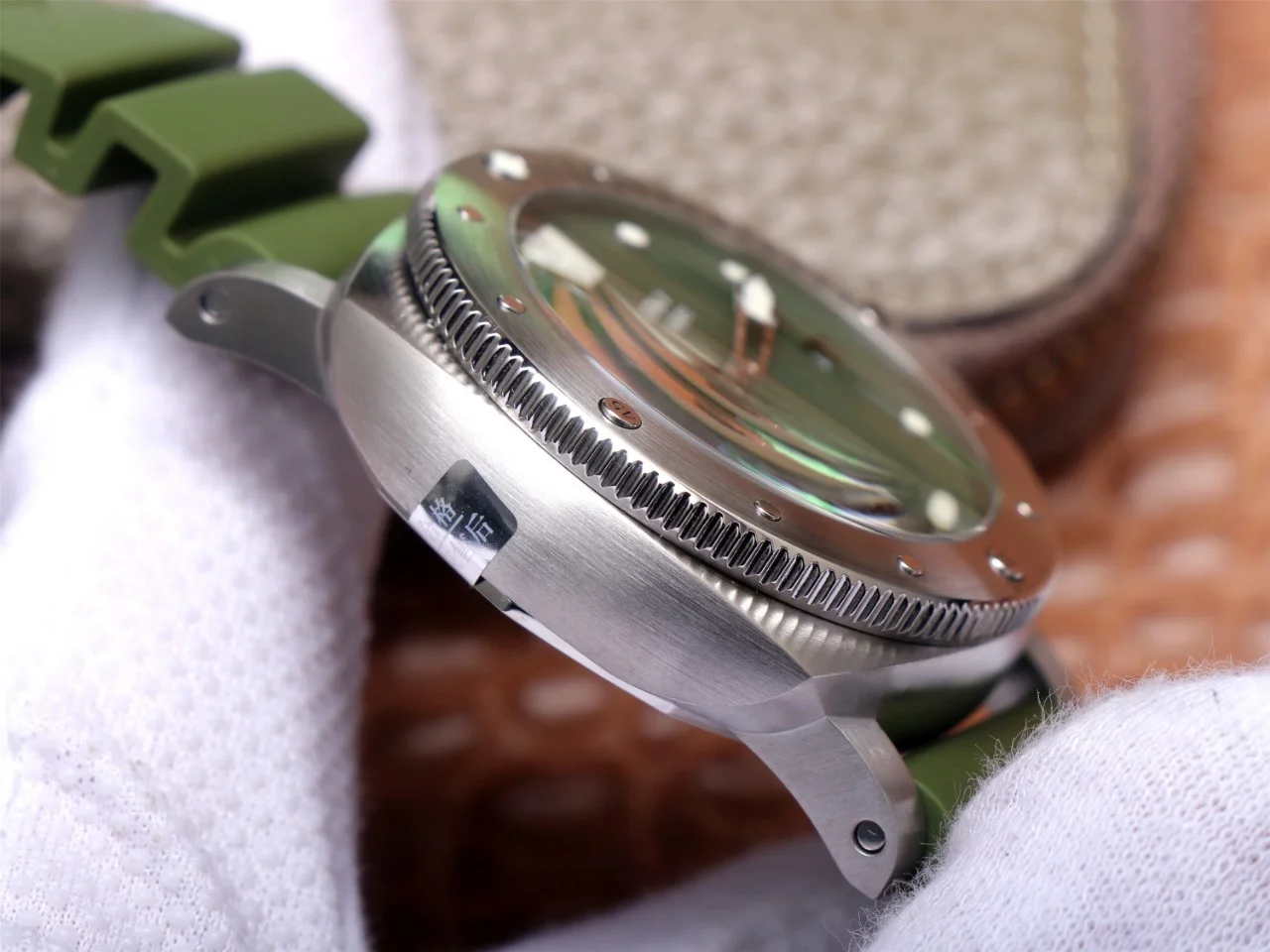 Watch gallery thumbnail 4
