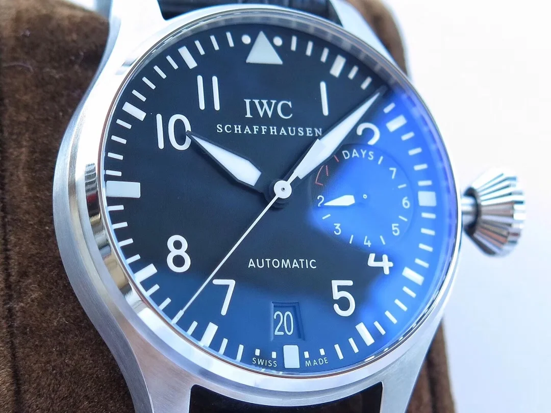 Watch gallery thumbnail 2