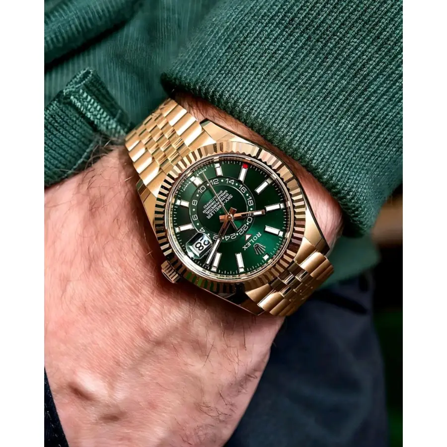 Watch gallery thumbnail 5