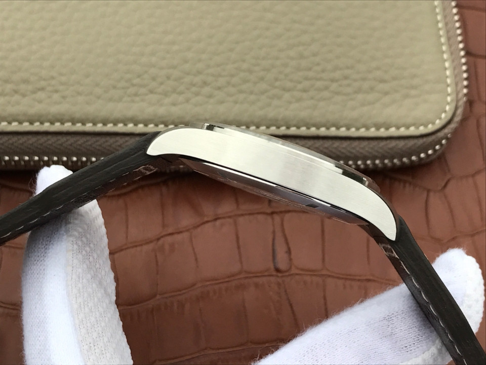 Watch gallery thumbnail 6