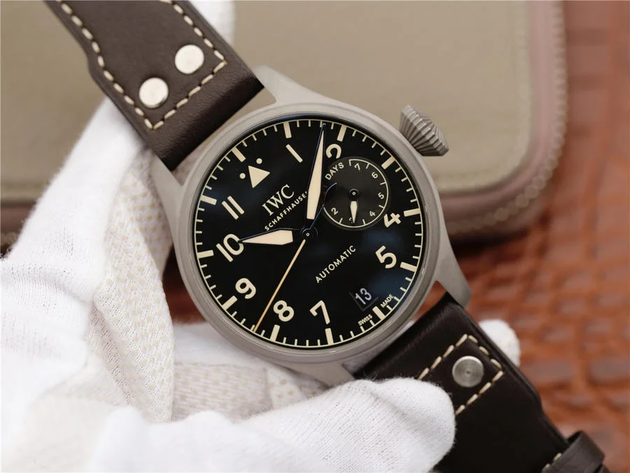 Watch gallery thumbnail 4