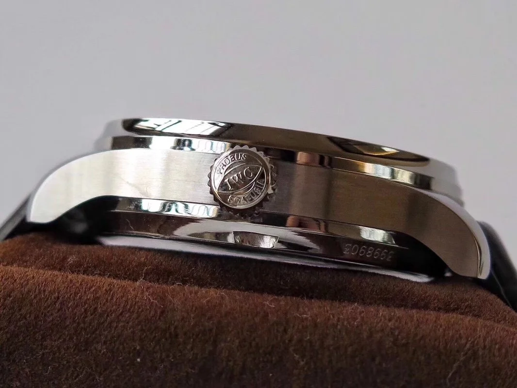Watch gallery thumbnail 5
