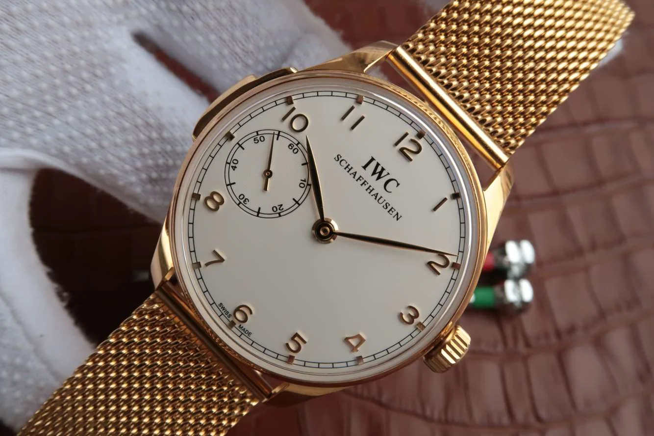 Watch gallery thumbnail 2