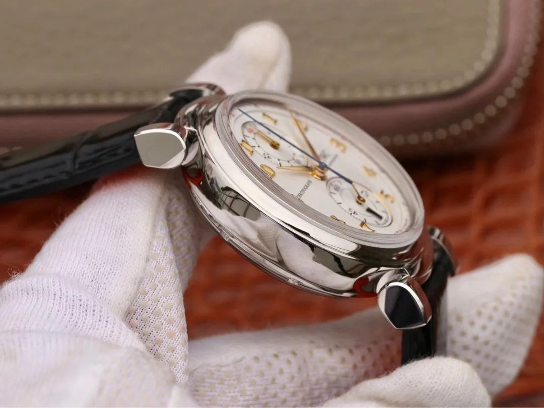 Watch gallery thumbnail 4