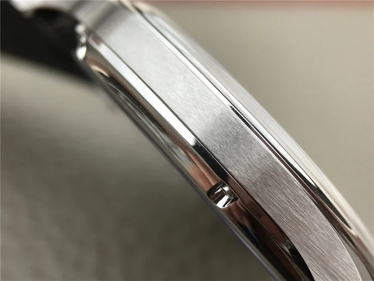 Watch gallery thumbnail 7