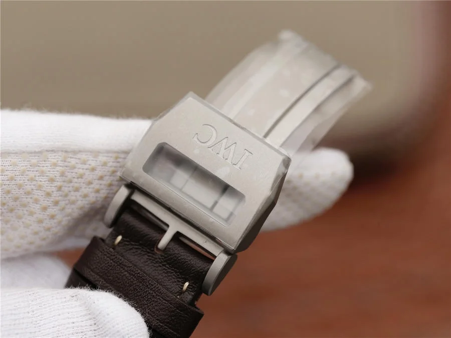 Watch gallery thumbnail 7