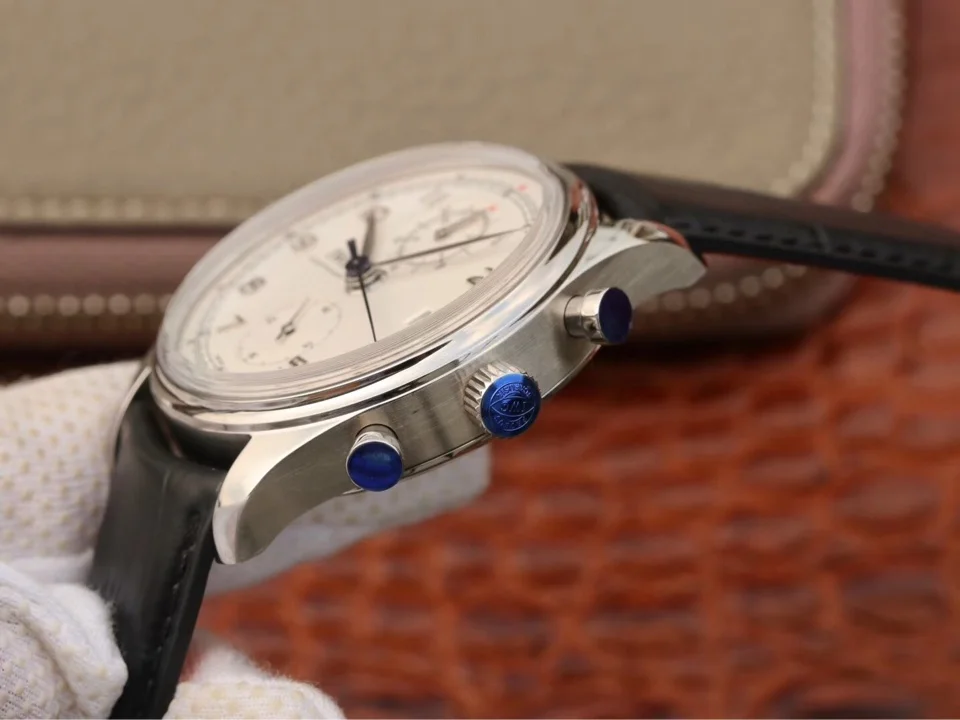 Watch gallery thumbnail 3
