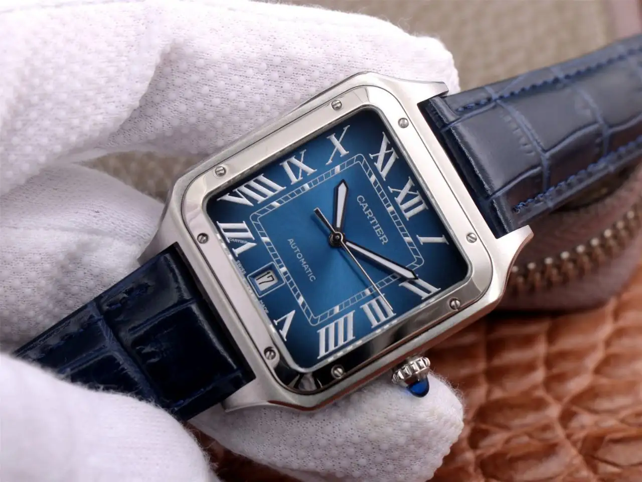 Watch gallery thumbnail 2