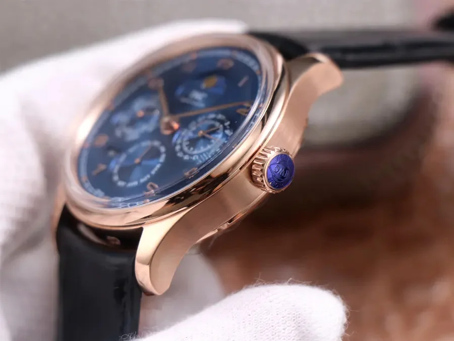 Watch gallery thumbnail 3
