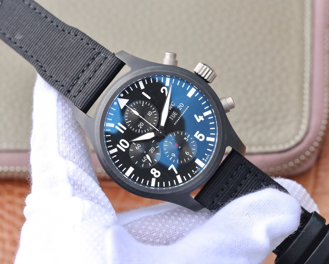 Watch gallery thumbnail 3