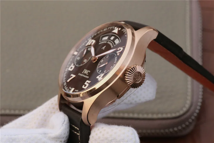 Watch gallery thumbnail 4