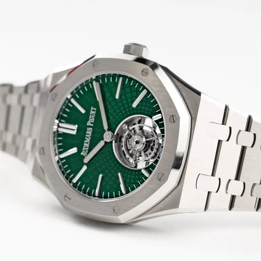 Watch gallery thumbnail 3