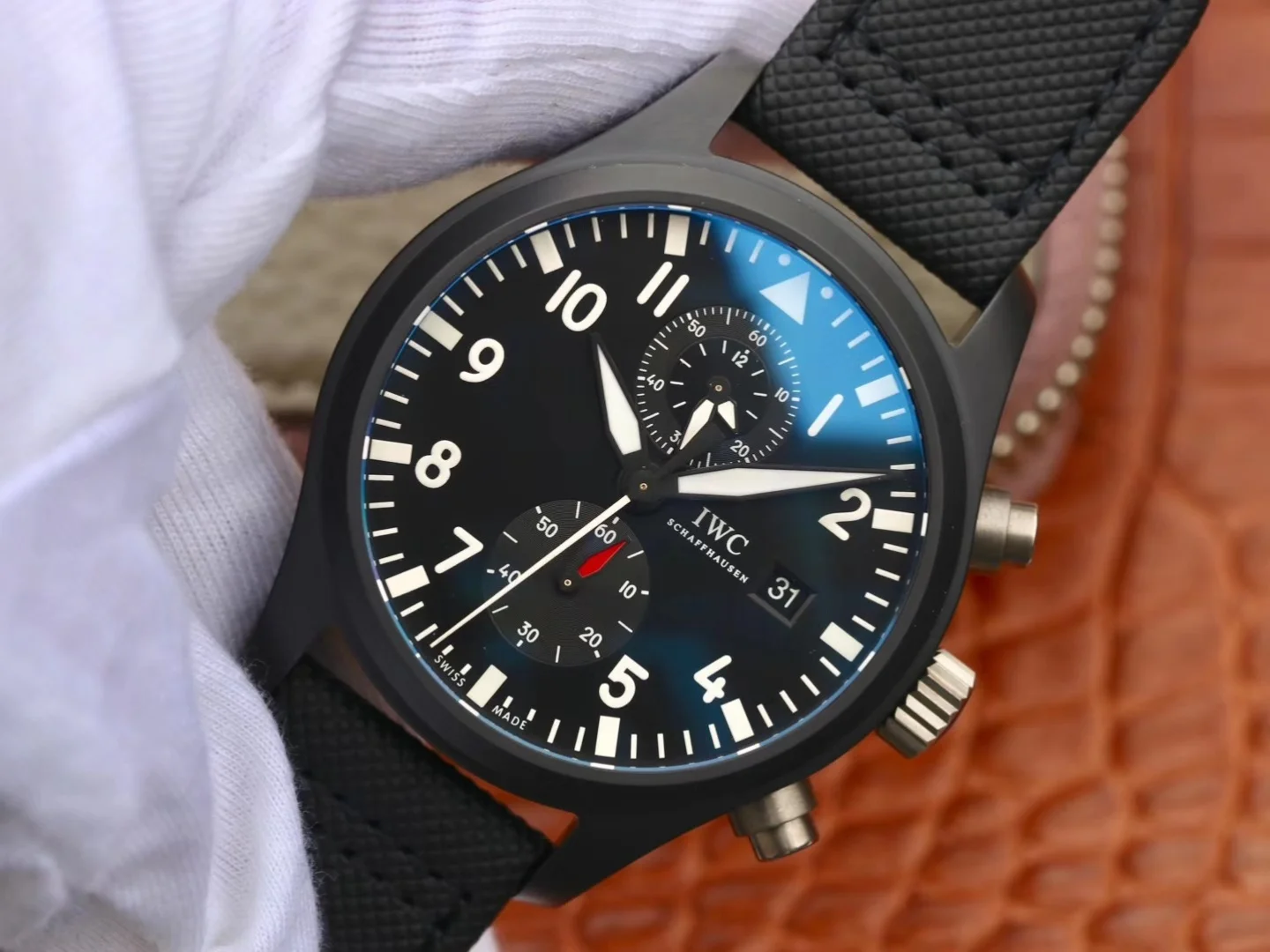 Watch gallery thumbnail 2